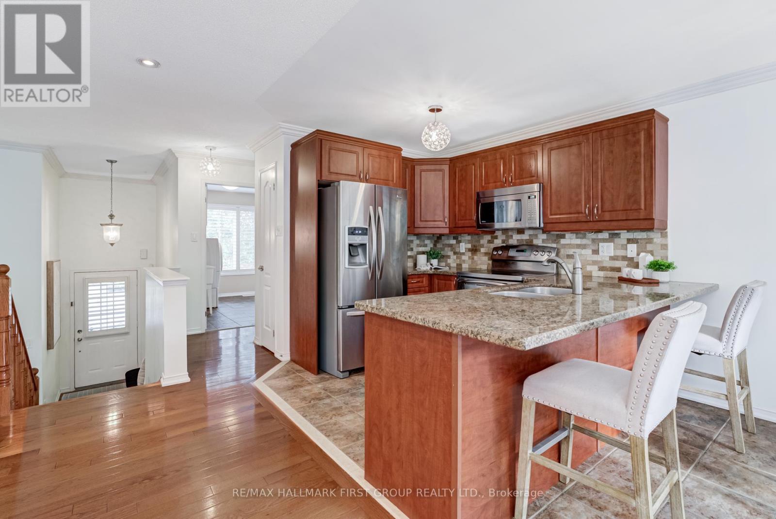 Photo 9 of 40 Galea Drive, Ajax ON