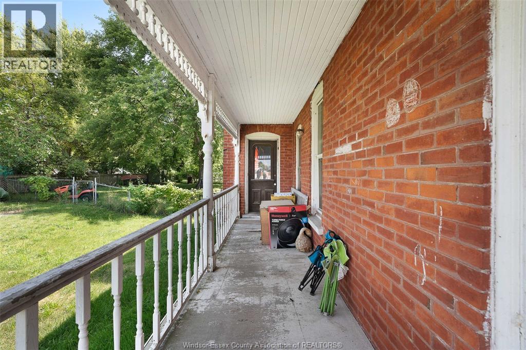 Photo 6 of 314 Queen Street, Harrow ON