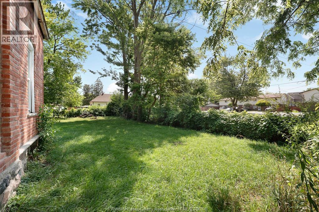 Photo 17 of 314 Queen Street, Harrow ON