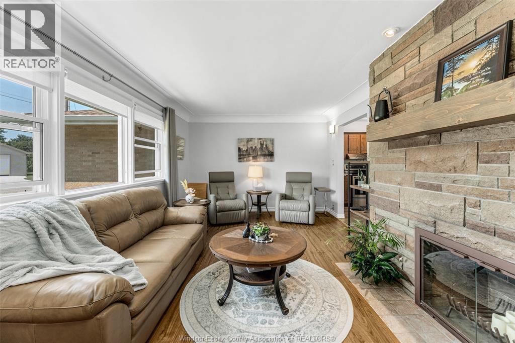 Photo 11 of 341 W Belle River Road, Lakeshore ON