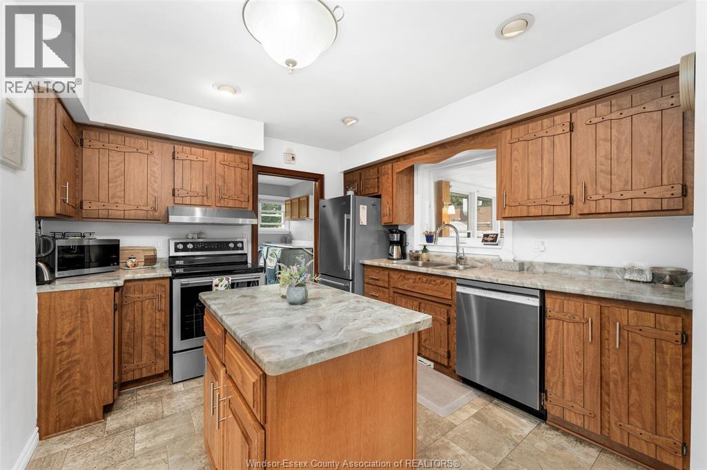 Photo 14 of 341 W Belle River Road, Lakeshore ON