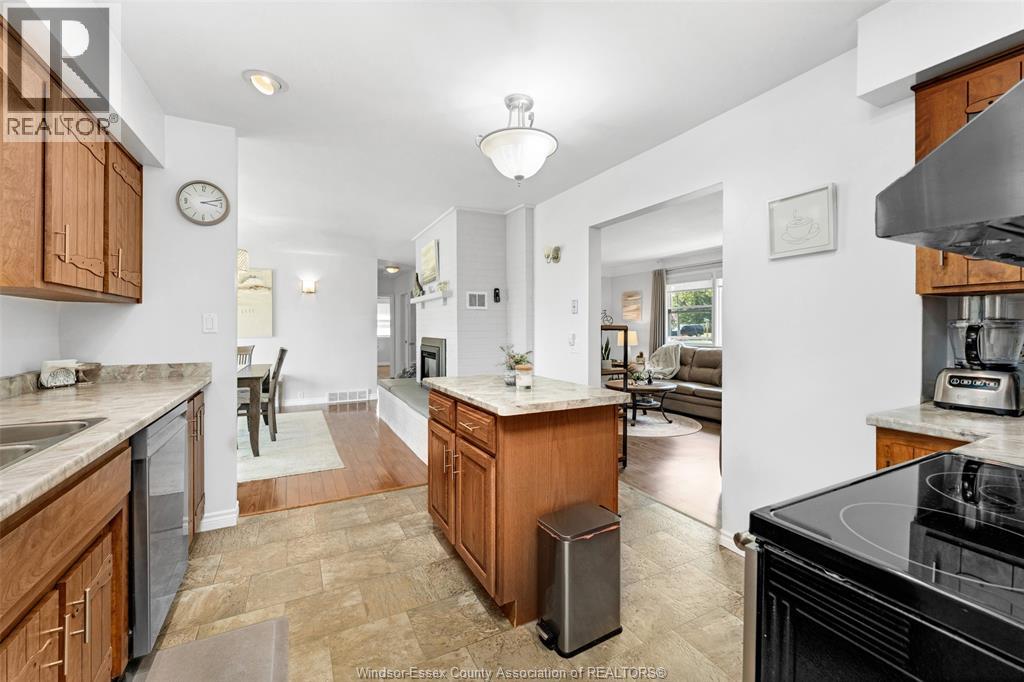 Photo 16 of 341 W Belle River Road, Lakeshore ON