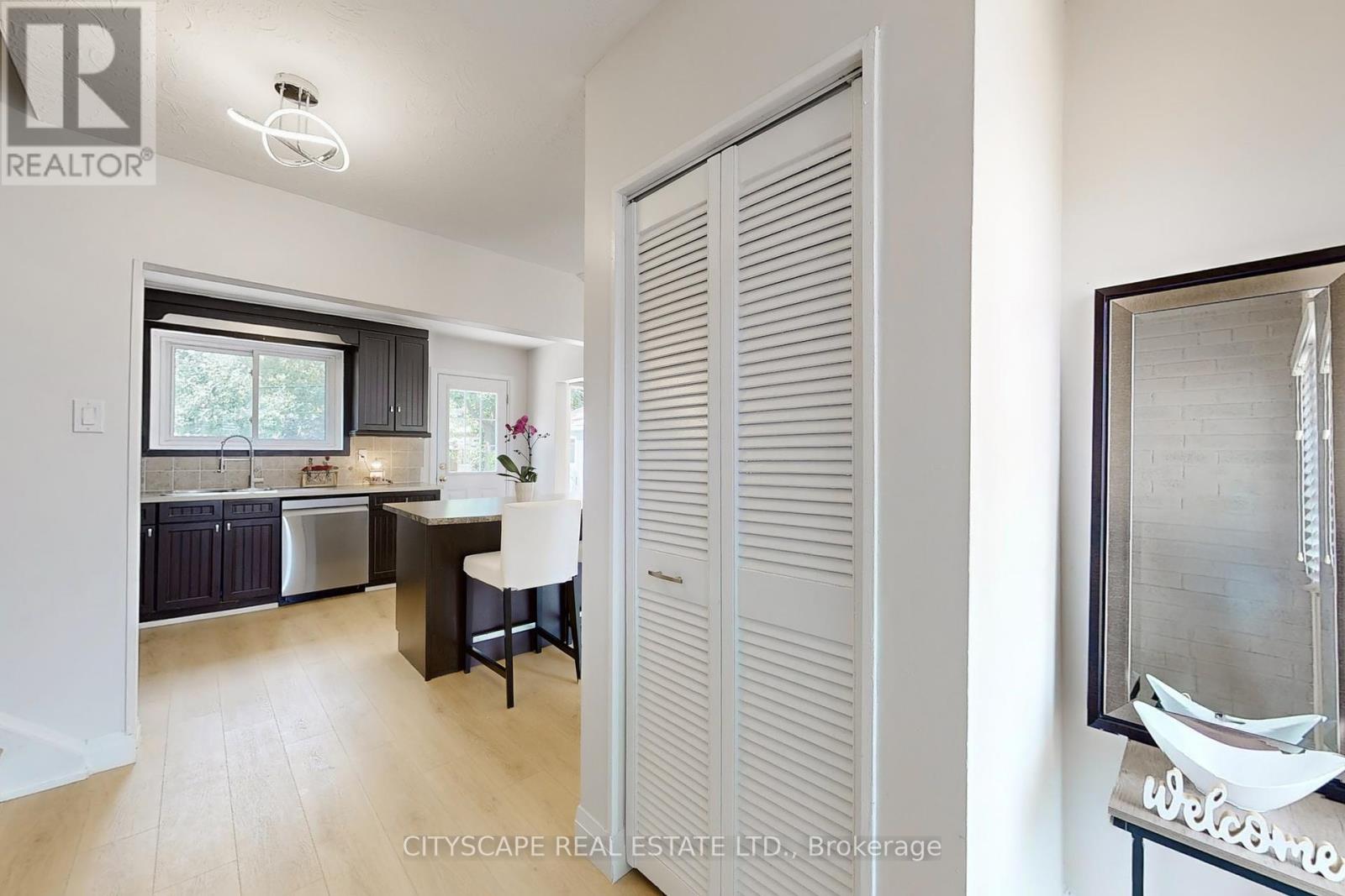 Photo 6 of 188 Foxbar Road, Burlington ON