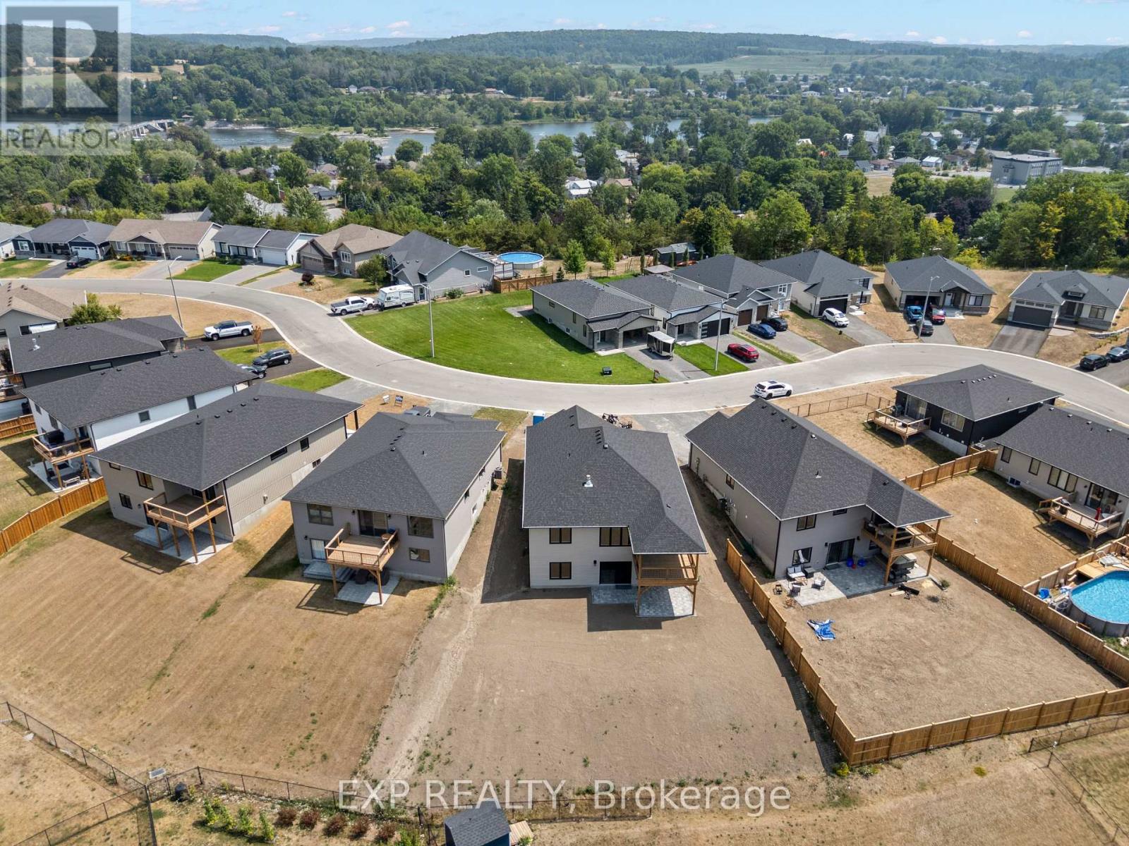 Photo 48 of 38 Meagan Lane, Quinte West ON
