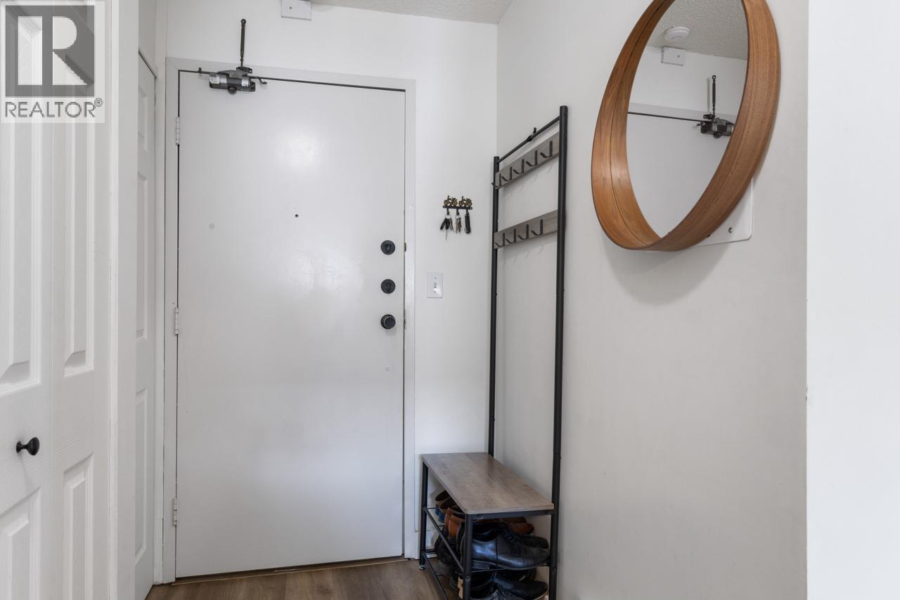 Photo 3 of 305 642 E 7th Avenue, Vancouver BC