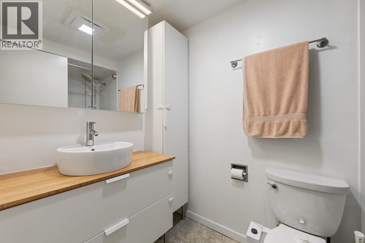Photo 11 of 305 642 E 7th Avenue, Vancouver BC