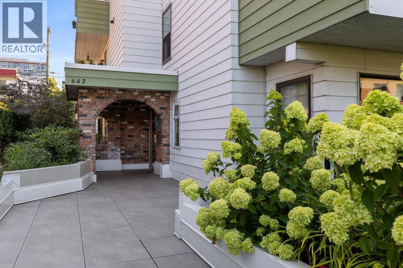 Photo 18 of 305 642 E 7th Avenue, Vancouver BC