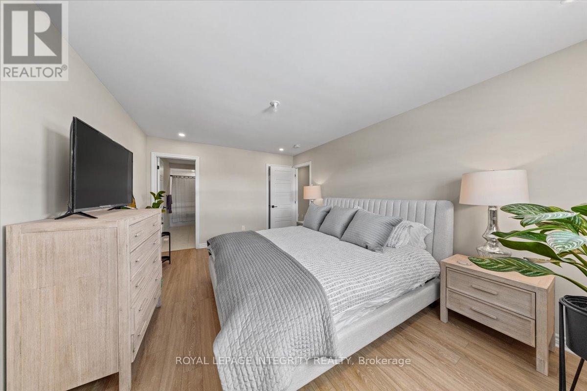 Photo 33 of 355 Crossway Terrace, Ottawa ON