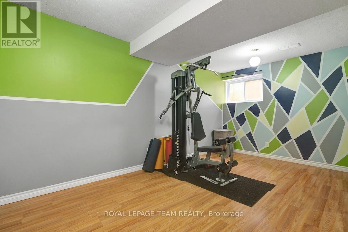 Photo 17 of 284 D Dalehurst Drive, Ottawa ON