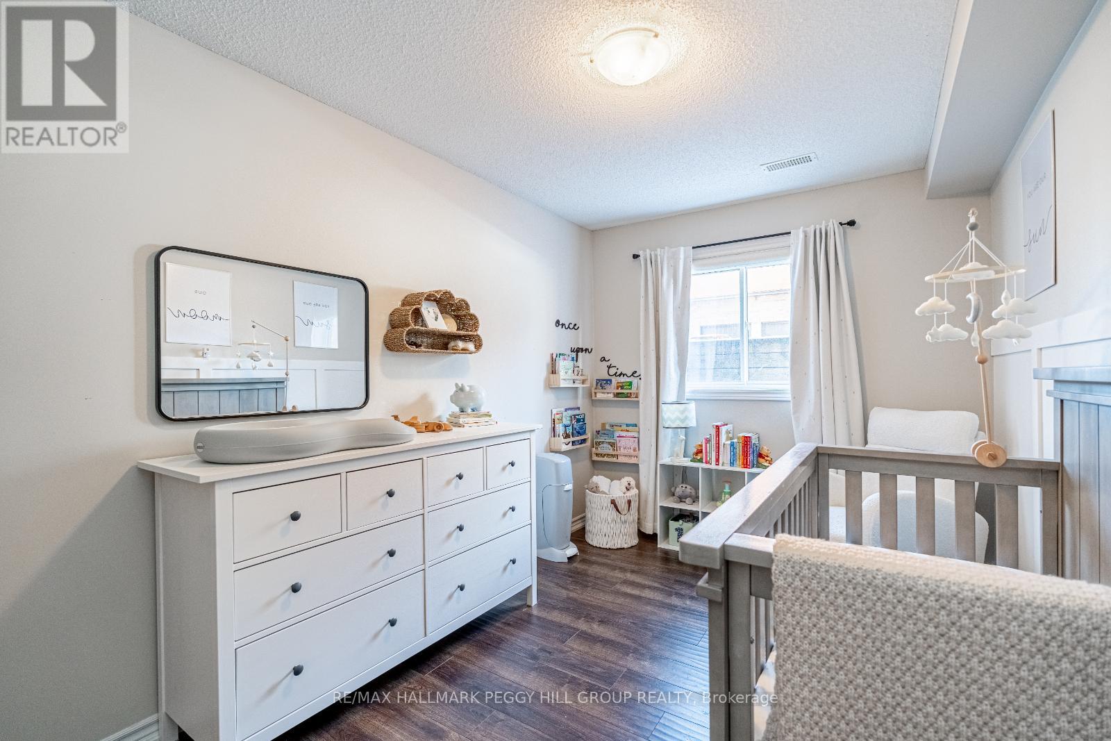 Photo 10 of 7 25 Madelaine Drive, Barrie ON