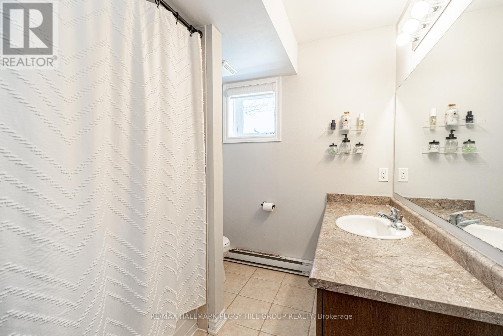 Photo 13 of 7 25 Madelaine Drive, Barrie ON