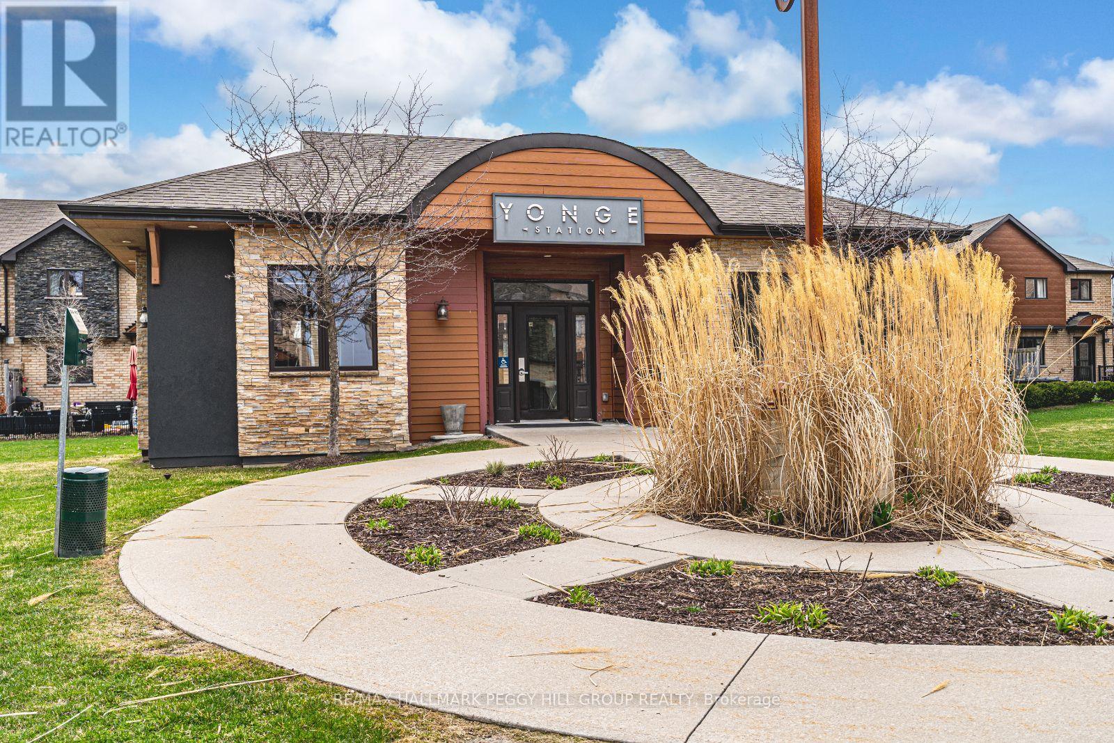 Photo 6 of 7 25 Madelaine Drive, Barrie ON