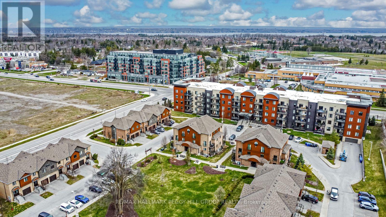 Photo 8 of 7 25 Madelaine Drive, Barrie ON