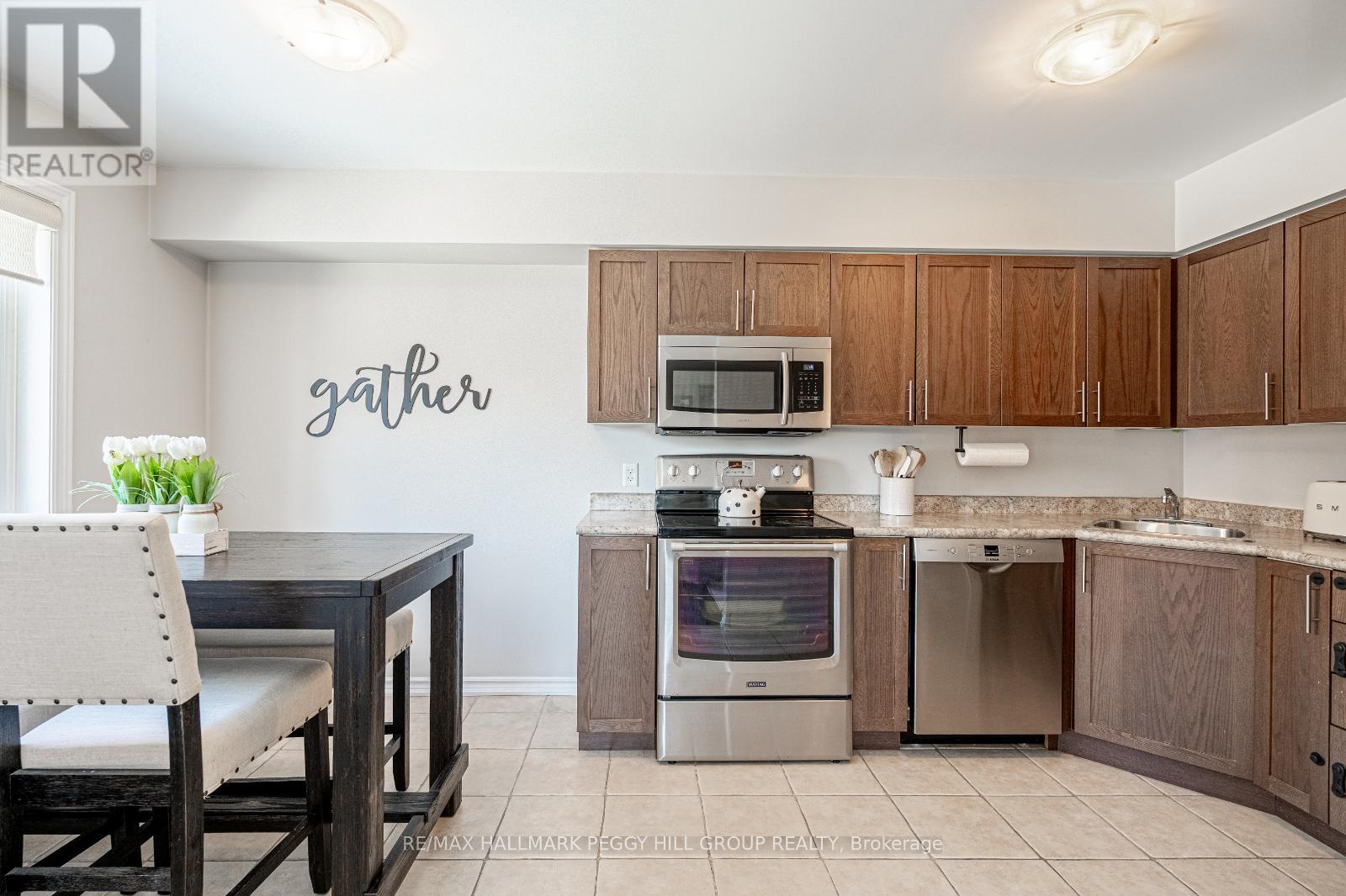 Photo 2 of 7 25 Madelaine Drive, Barrie ON