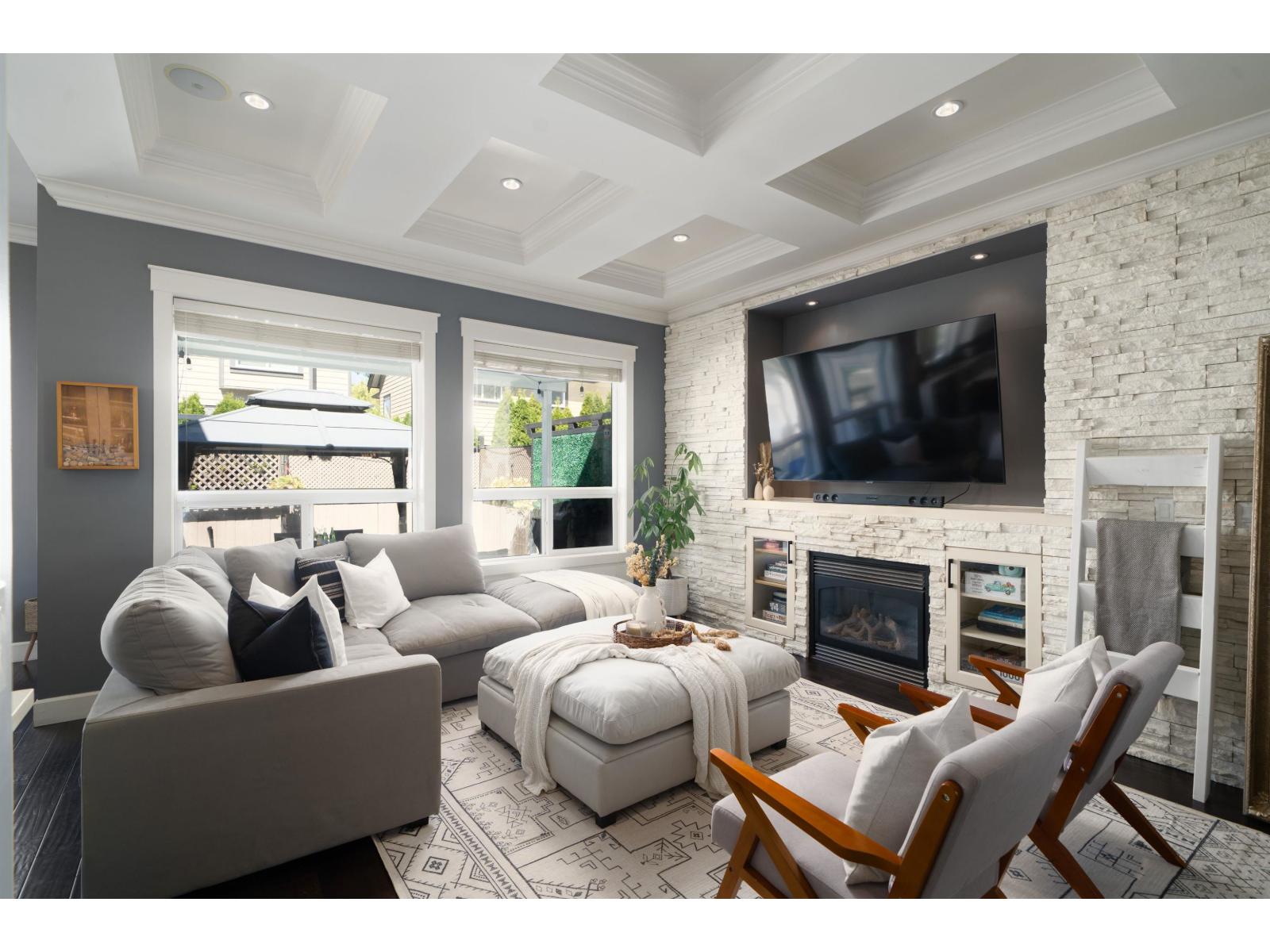 Photo 2 of 17343 1 Avenue, Surrey BC