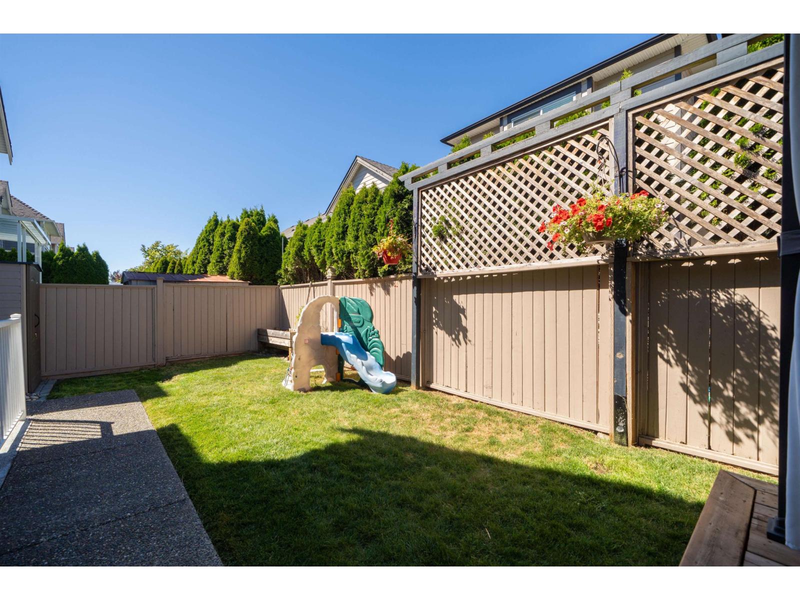 Photo 25 of 17343 1 Avenue, Surrey BC