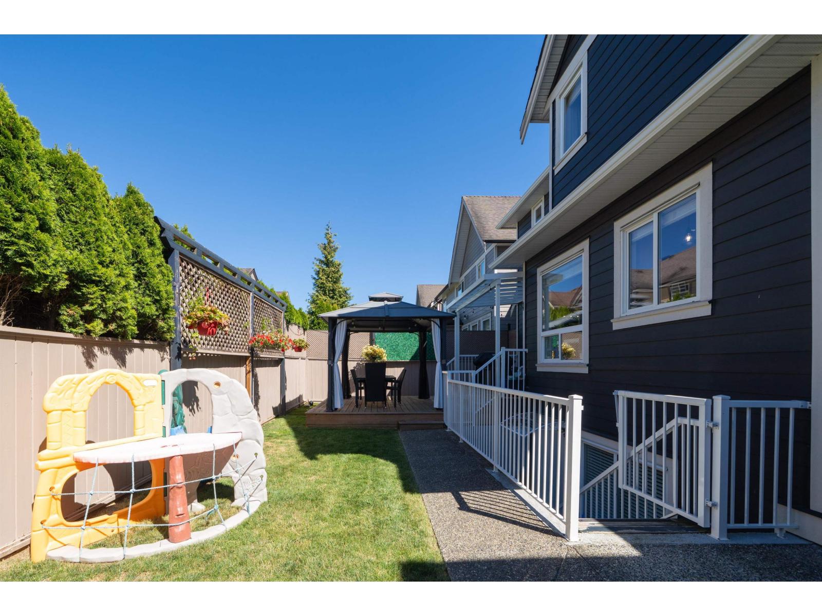 Photo 30 of 17343 1 Avenue, Surrey BC