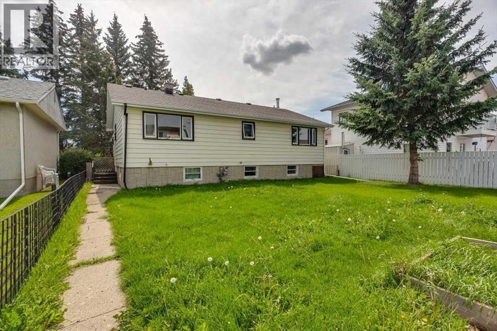 Photo 28 of 4018 47 Street, Red Deer AB