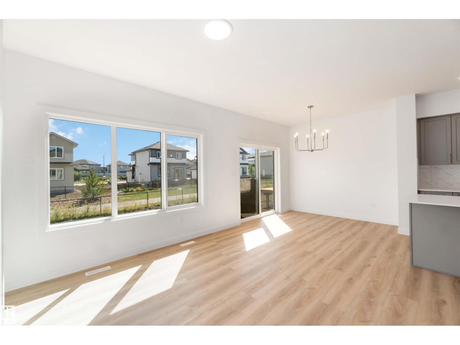 Photo 23 of 8731 182 Av Nw, Edmonton AB