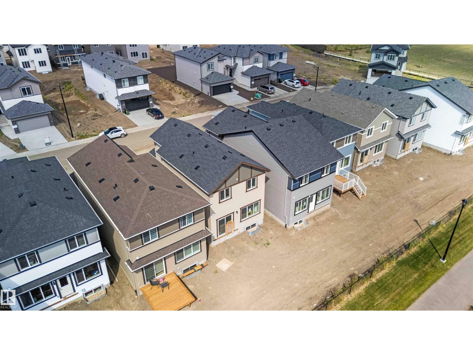Photo 8 of 8731 182 Av Nw, Edmonton AB