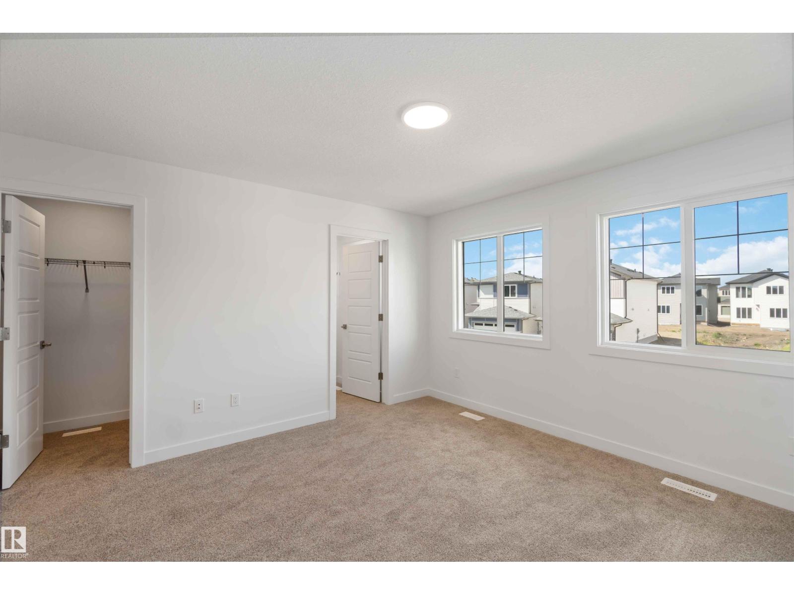 Photo 12 of 8731 182 Av Nw, Edmonton AB