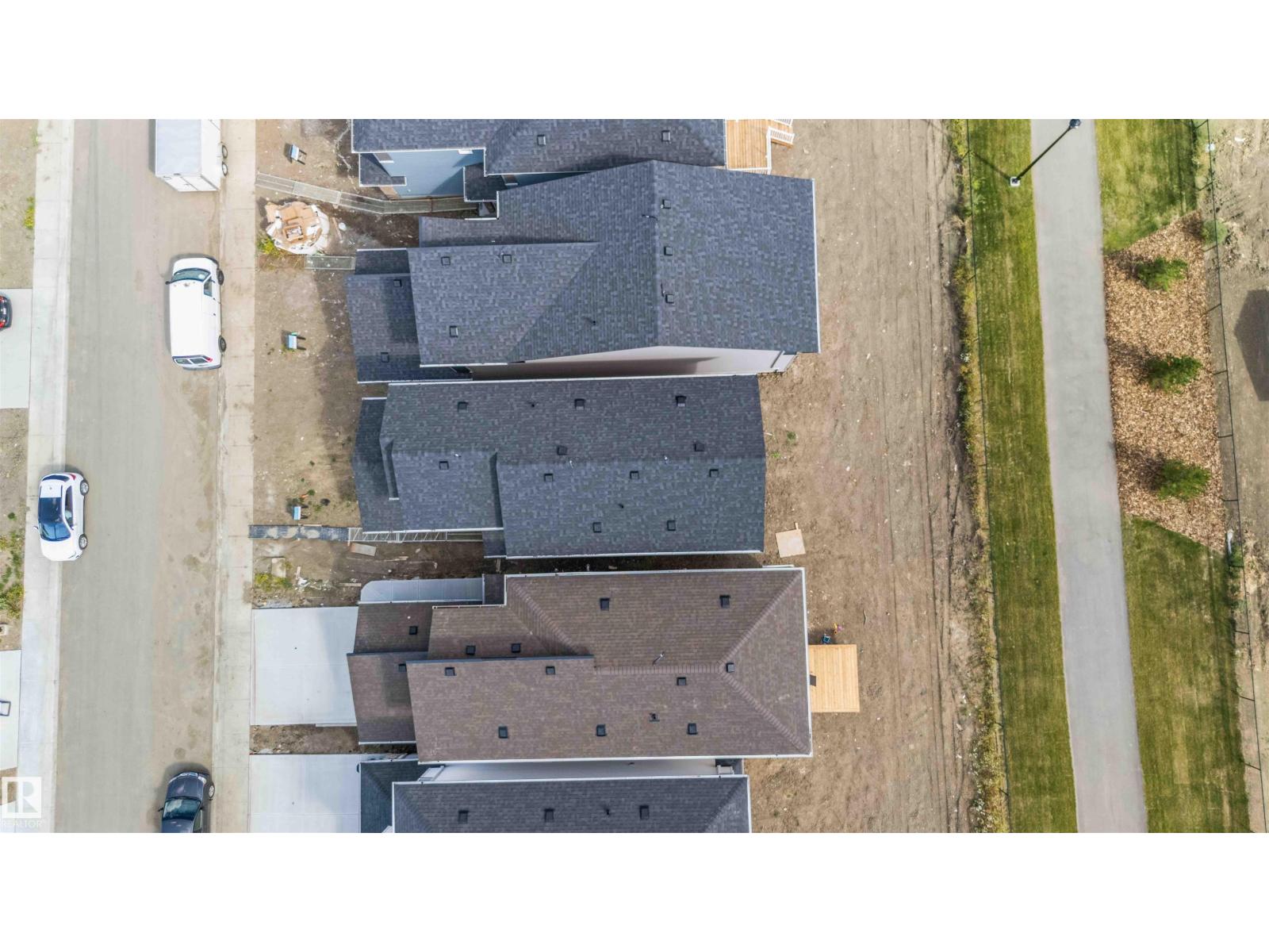 Photo 3 of 8731 182 Av Nw, Edmonton AB