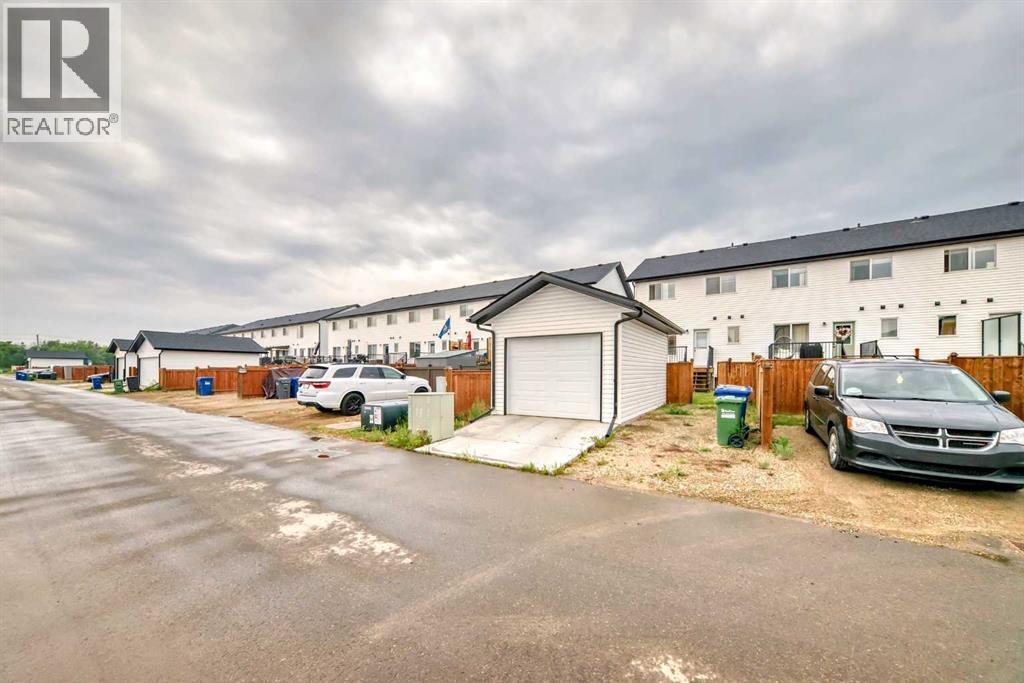 Photo 19 of 31 Evergreen Way, Red Deer AB
