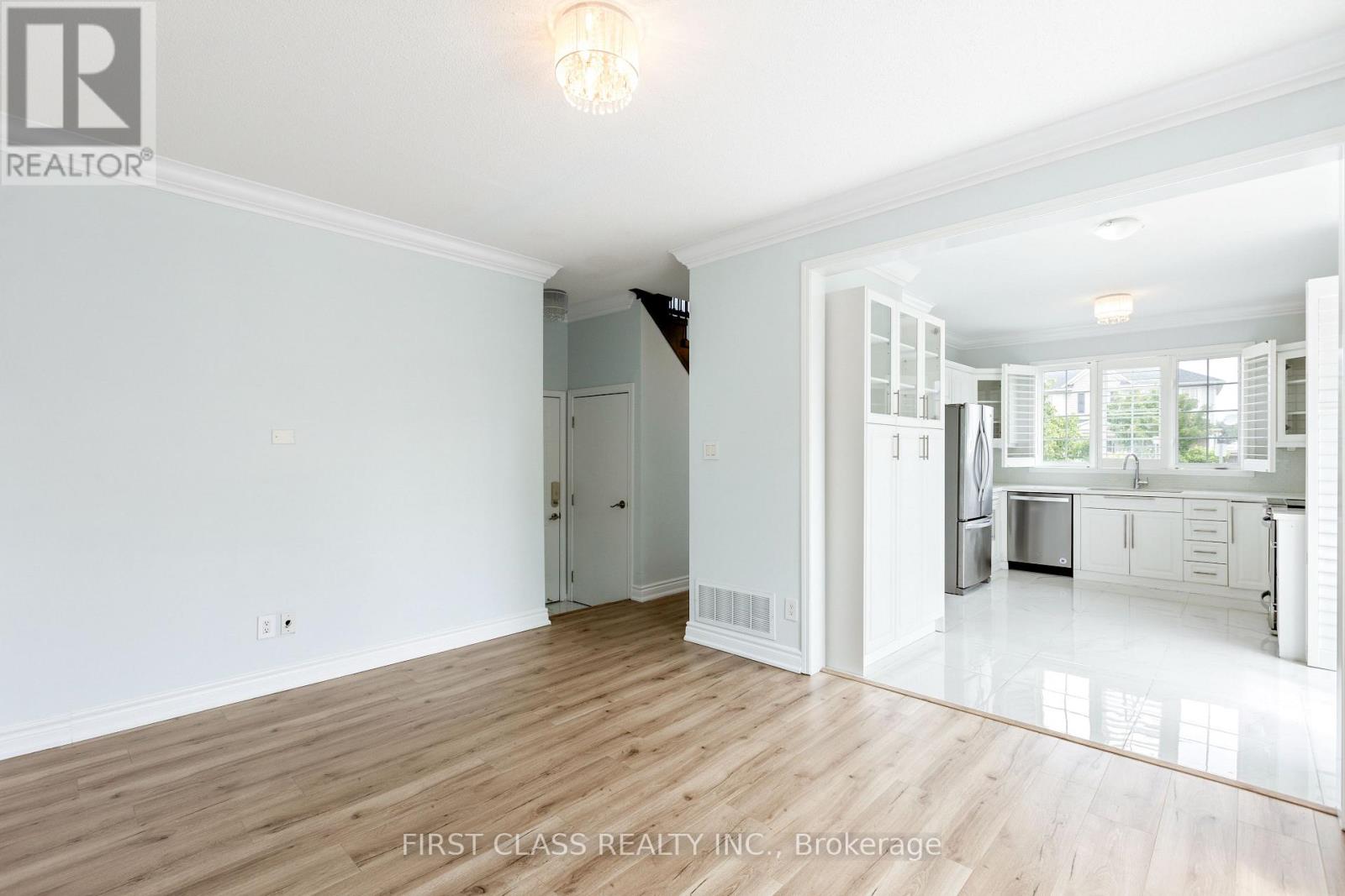 Photo 28 of 802 Yates Drive, Milton ON