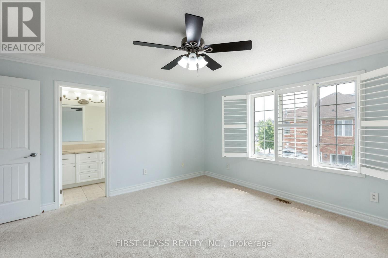Photo 33 of 802 Yates Drive, Milton ON