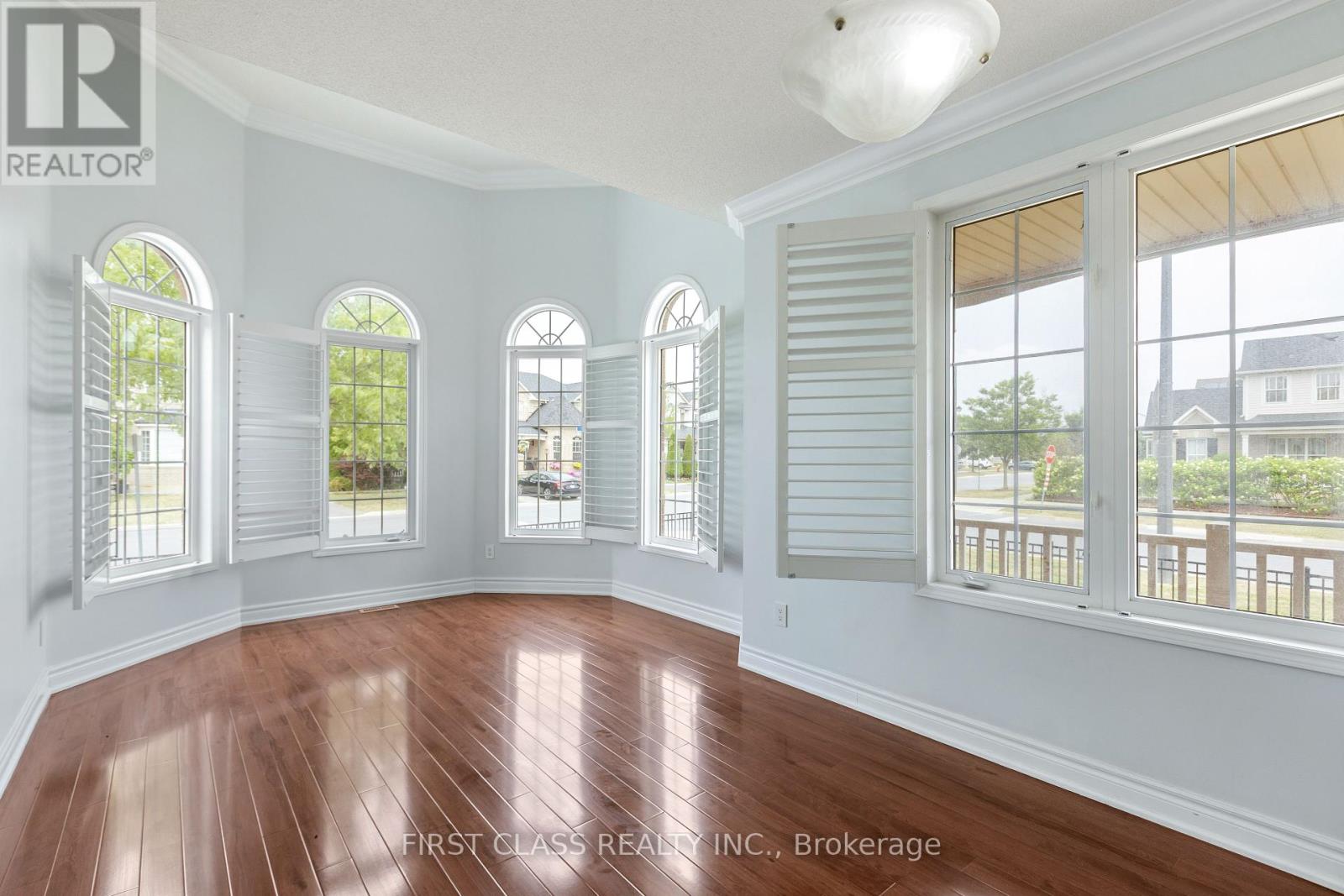 Photo 1 of 802 Yates Drive, Milton ON