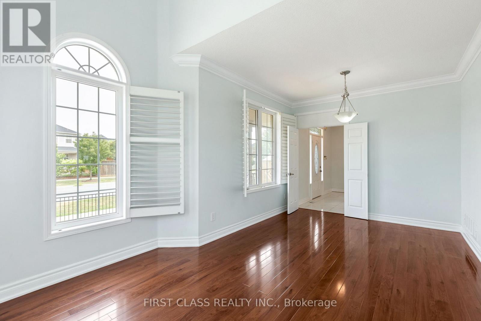 Photo 22 of 802 Yates Drive, Milton ON