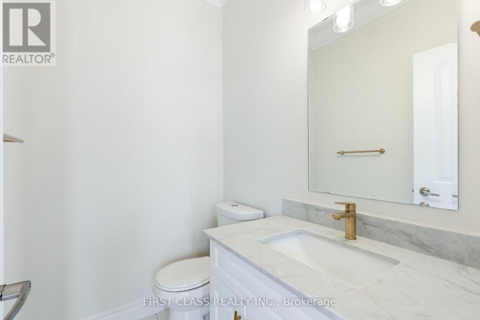 Photo 47 of 802 Yates Drive, Milton ON
