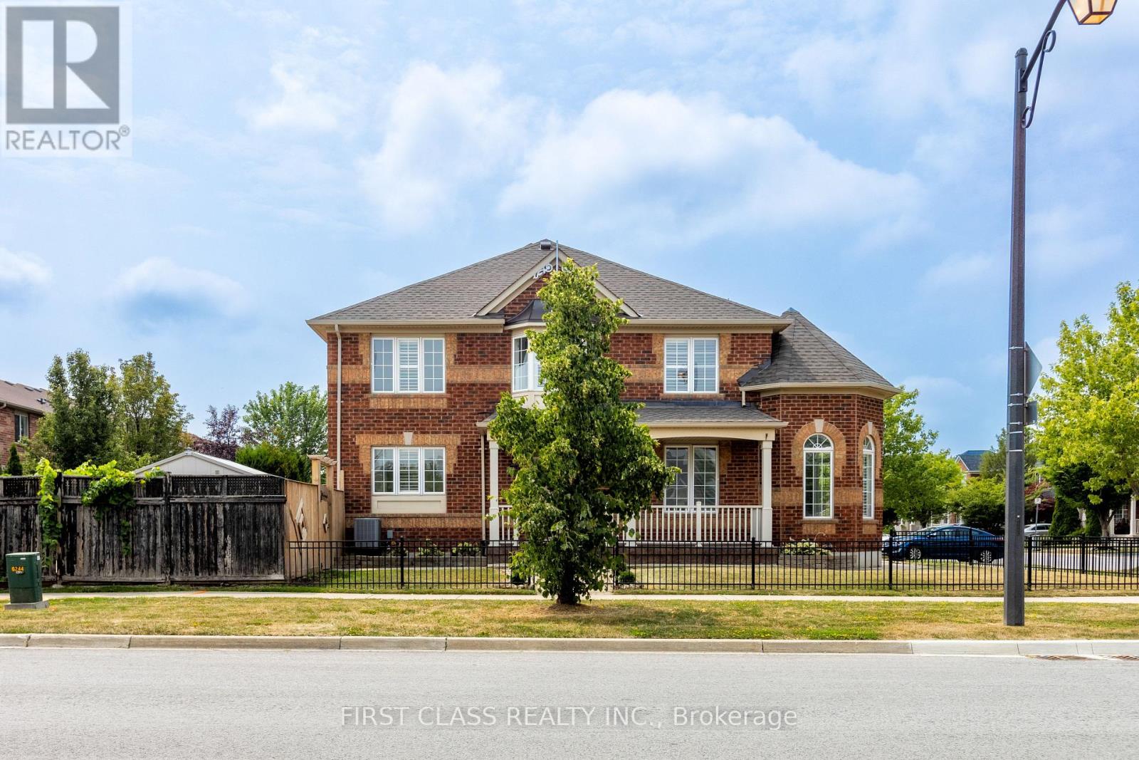 Photo 41 of 802 Yates Drive, Milton ON