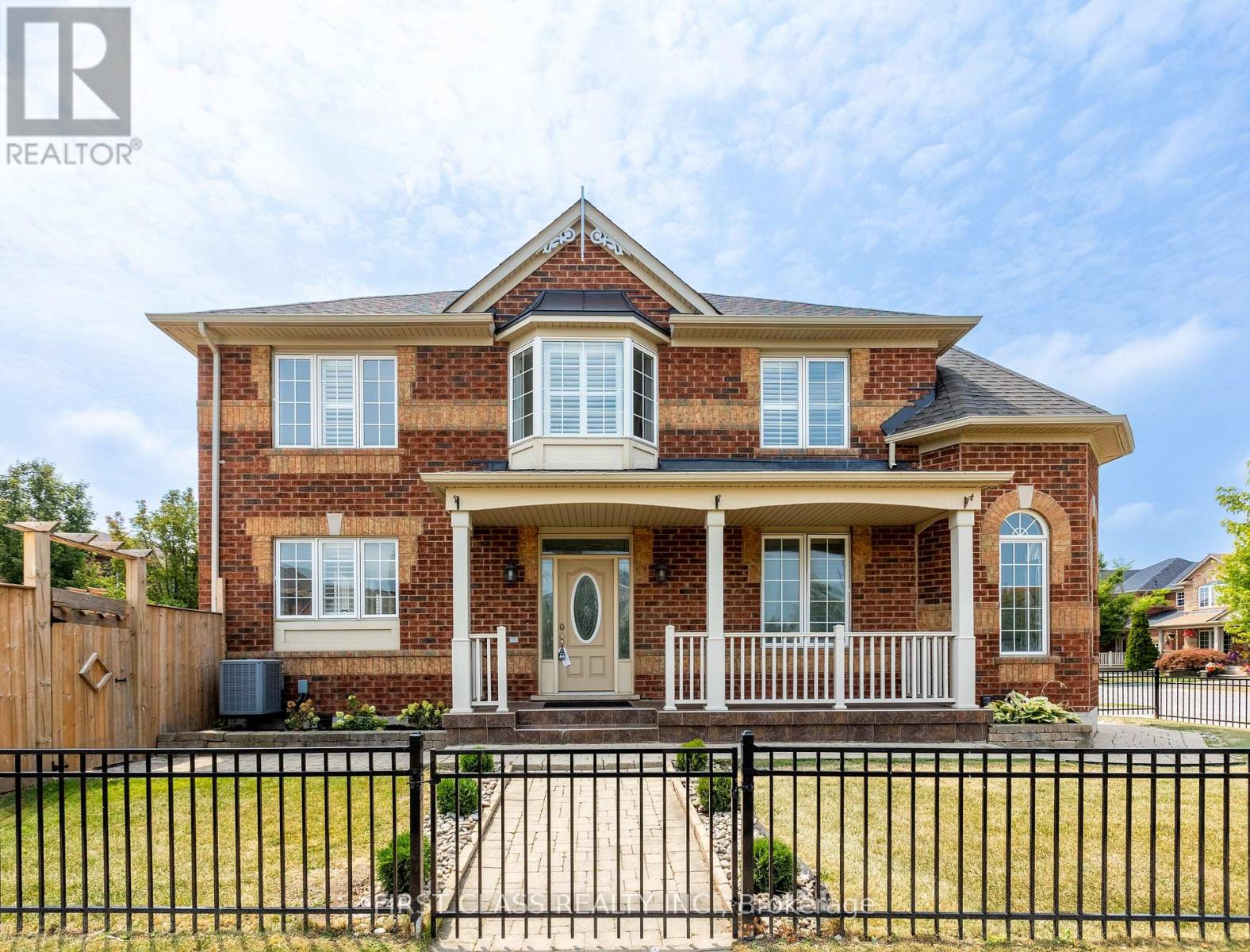 Photo 20 of 802 Yates Drive, Milton ON