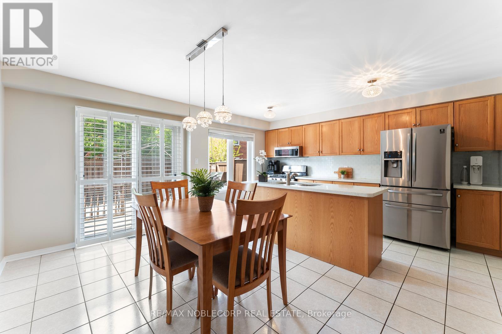 Photo 12 of 44 Hanton Crescent, Caledon ON