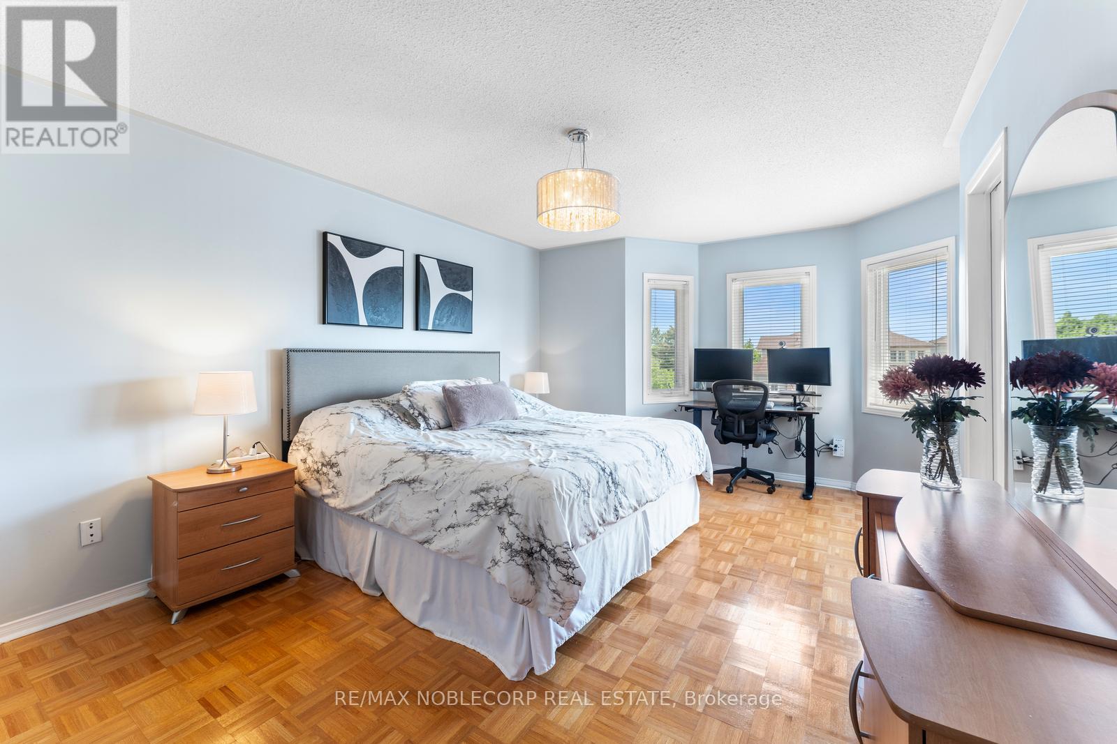 Photo 19 of 44 Hanton Crescent, Caledon ON
