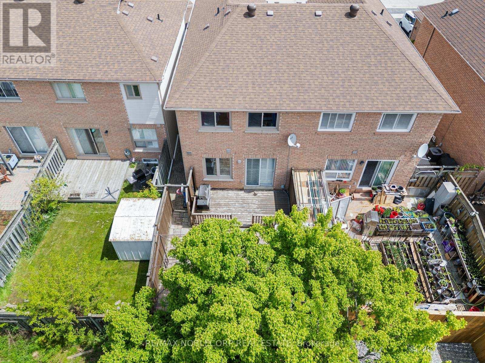 Photo 31 of 44 Hanton Crescent, Caledon ON