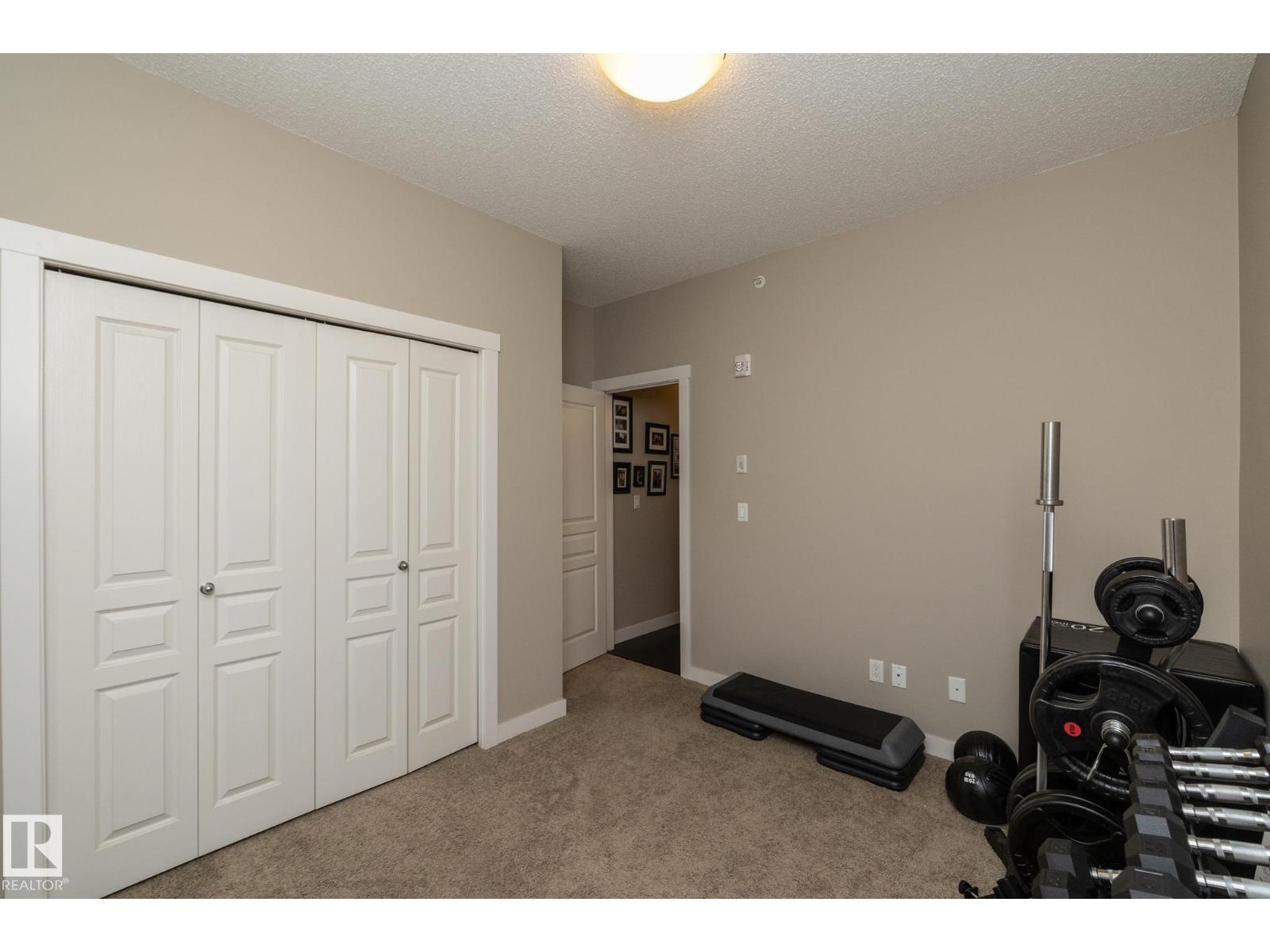 Photo 10 of 402 2207 44 Av Nw, Edmonton AB
