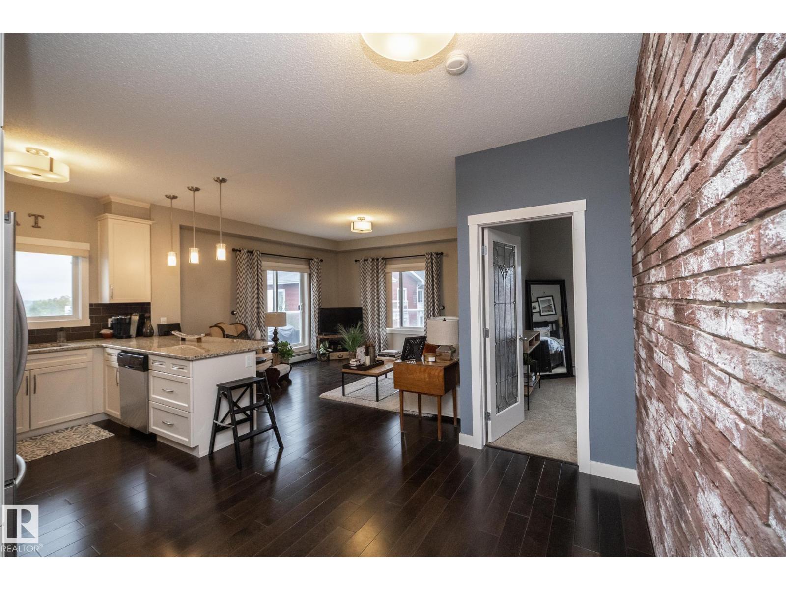 Photo 15 of 402 2207 44 Av Nw, Edmonton AB