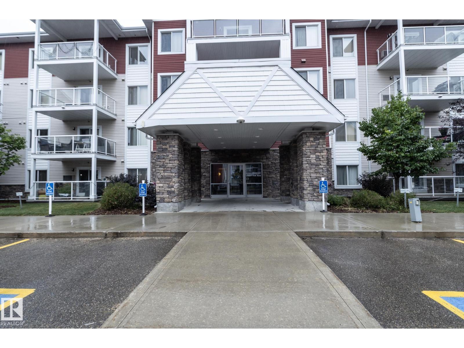 Photo 1 of 402 2207 44 Av Nw, Edmonton AB