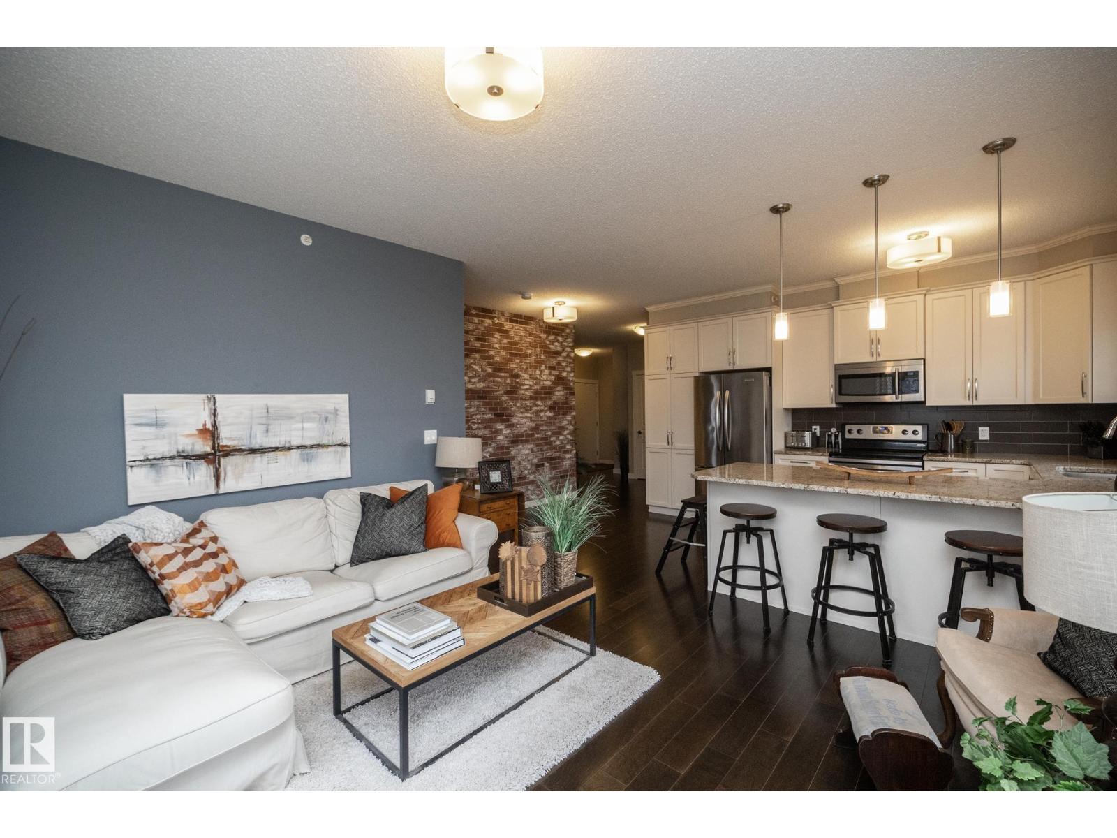 Photo 24 of 402 2207 44 Av Nw, Edmonton AB