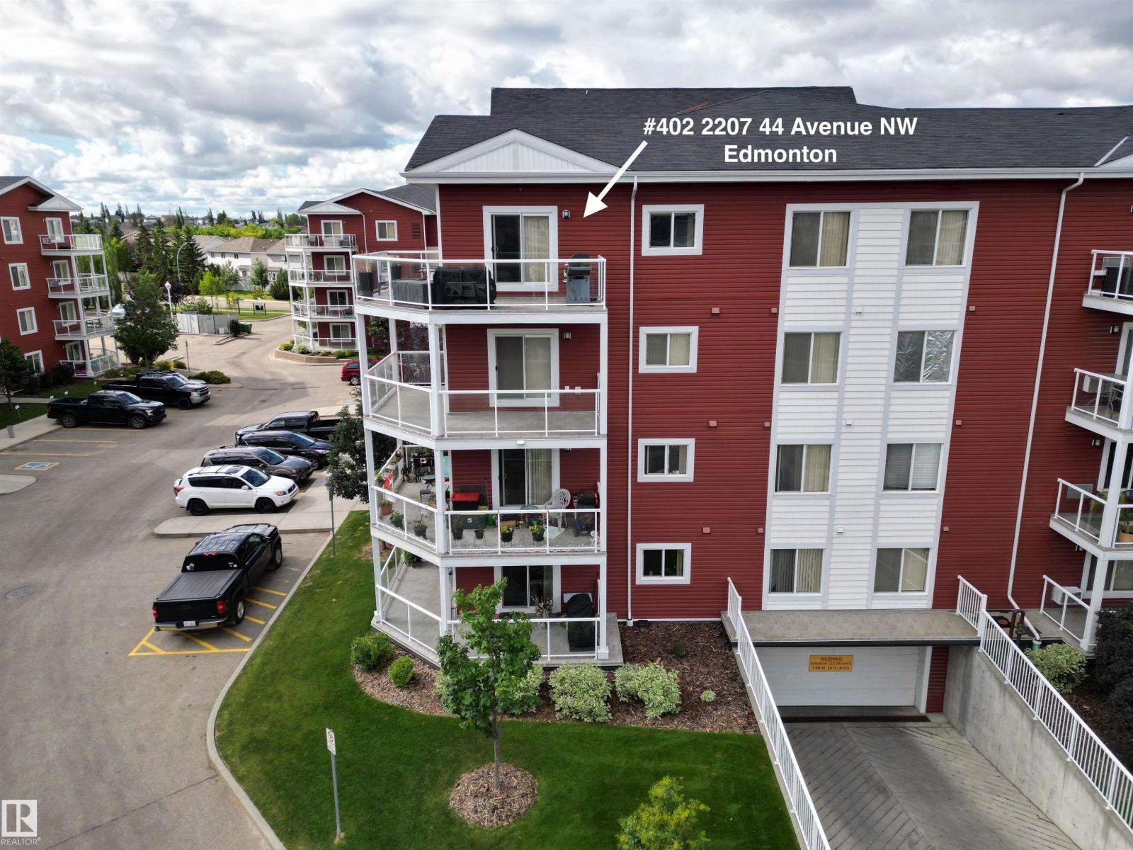 Photo 46 of 402 2207 44 Av Nw, Edmonton AB