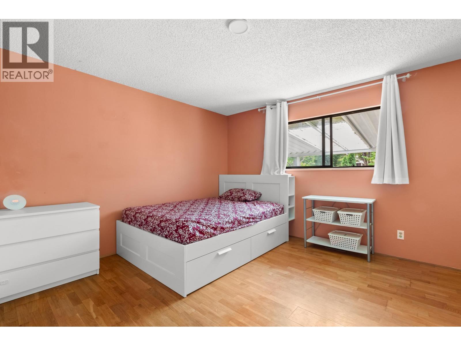 Photo 25 of 5540 Laurel Street, Burnaby BC