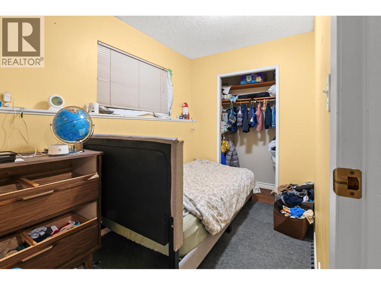Photo 8 of 5540 Laurel Street, Burnaby BC