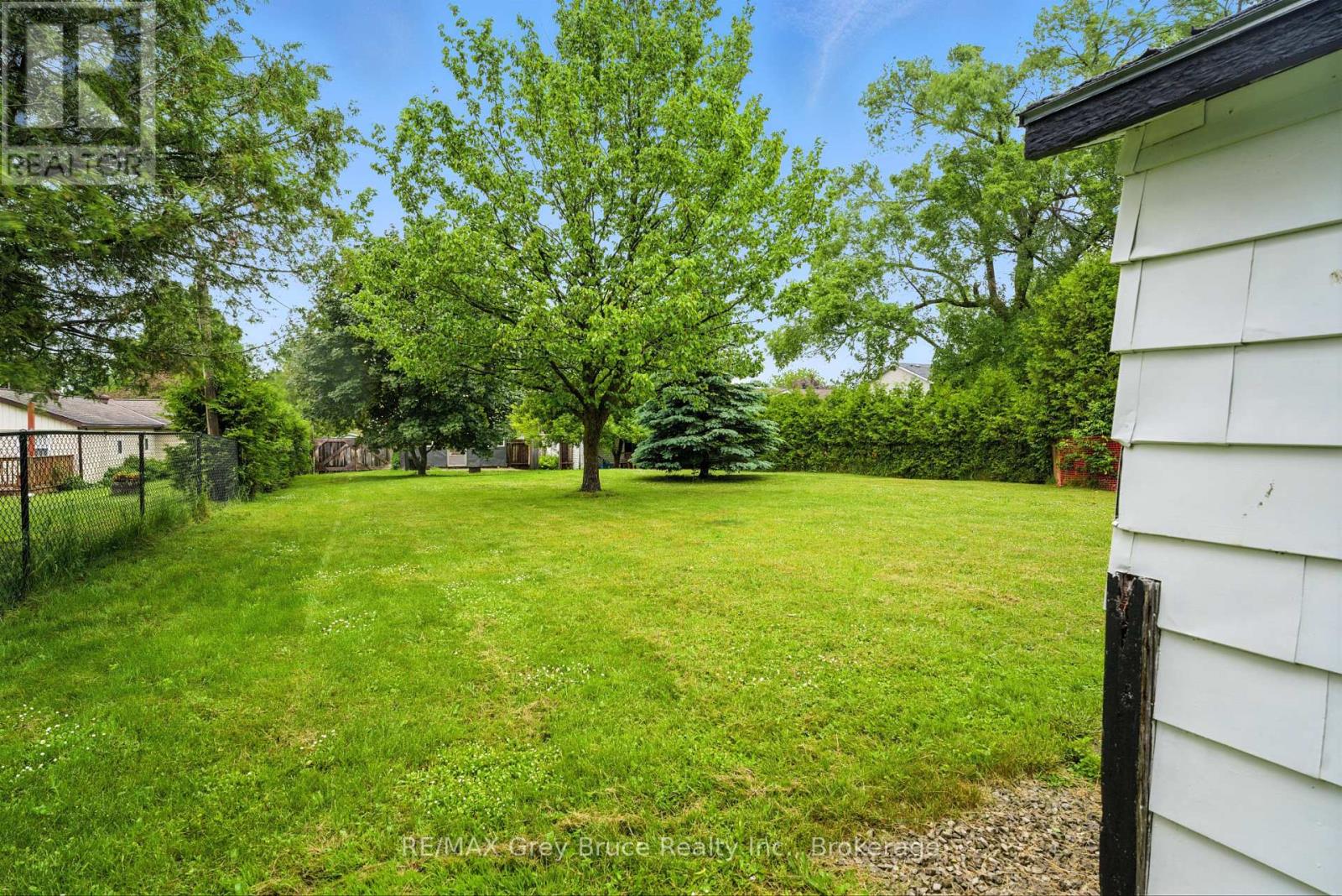 Photo 17 of 1857 6th Avenue E, Owen Sound ON