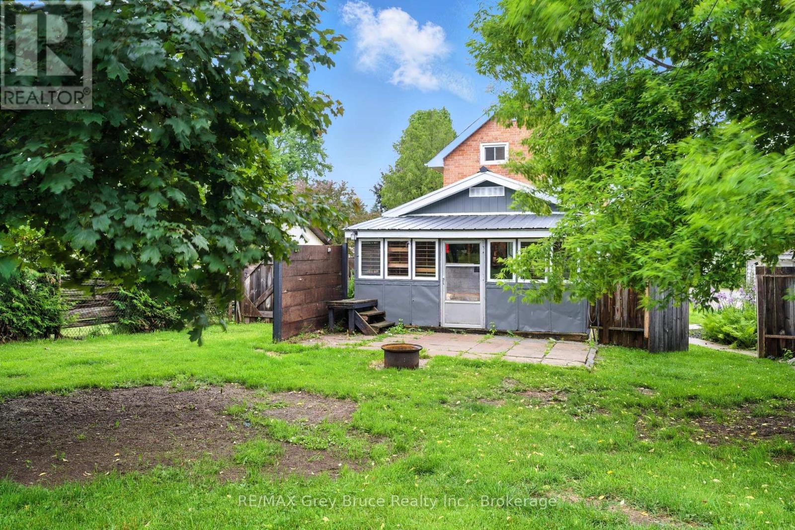 Photo 5 of 1857 6th Avenue E, Owen Sound ON