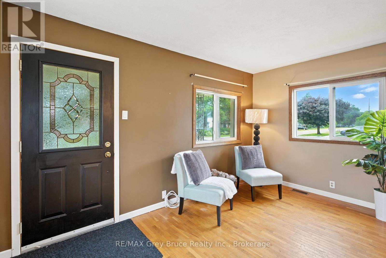 Photo 29 of 1857 6th Avenue E, Owen Sound ON