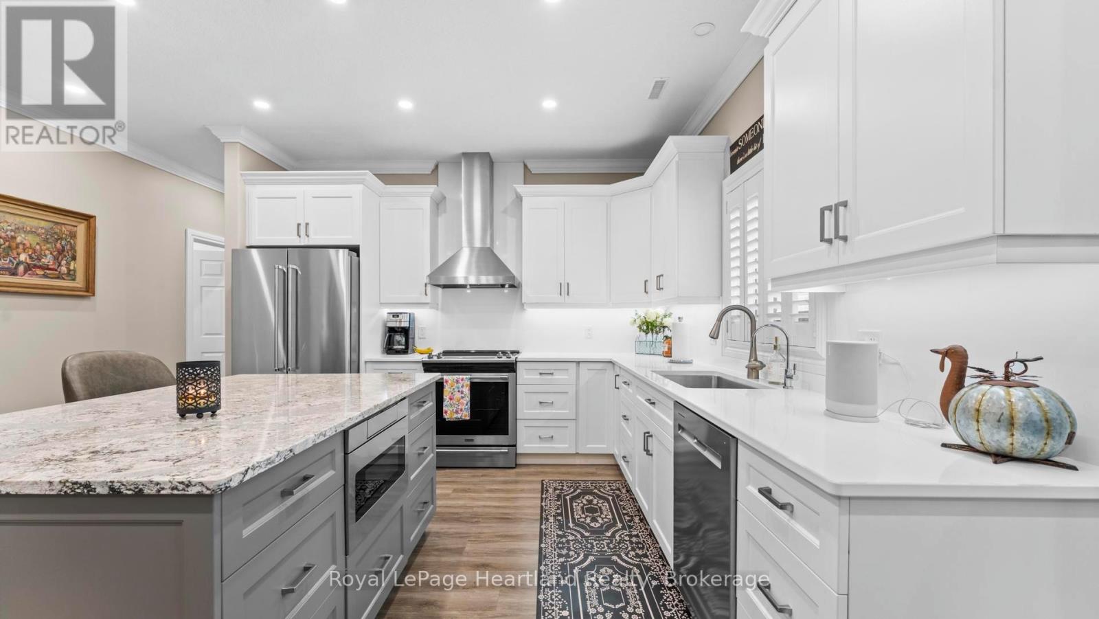 Photo 36 of 50 Bayfield Mews Lane, Bluewater ON