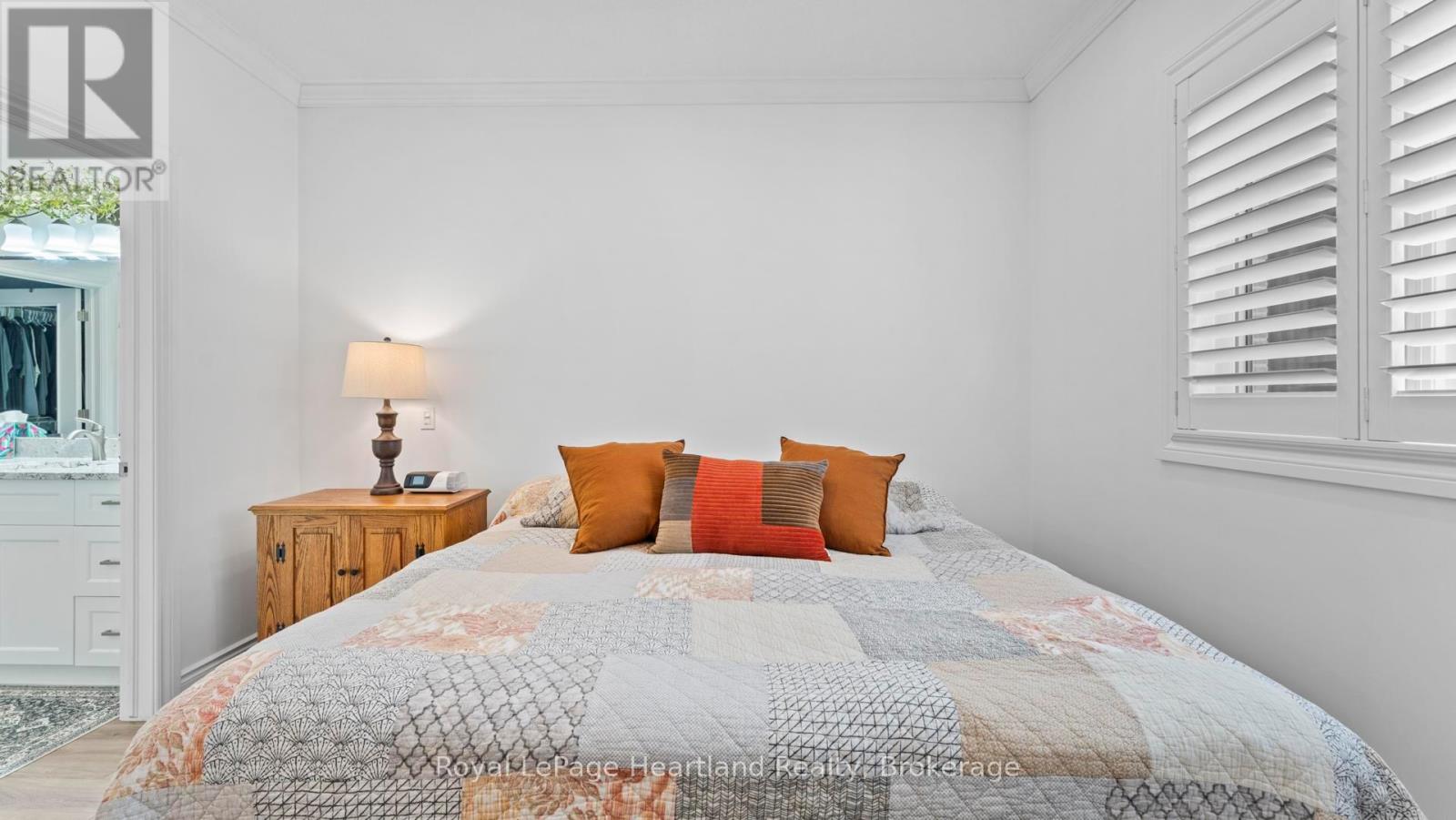 Photo 38 of 50 Bayfield Mews Lane, Bluewater ON