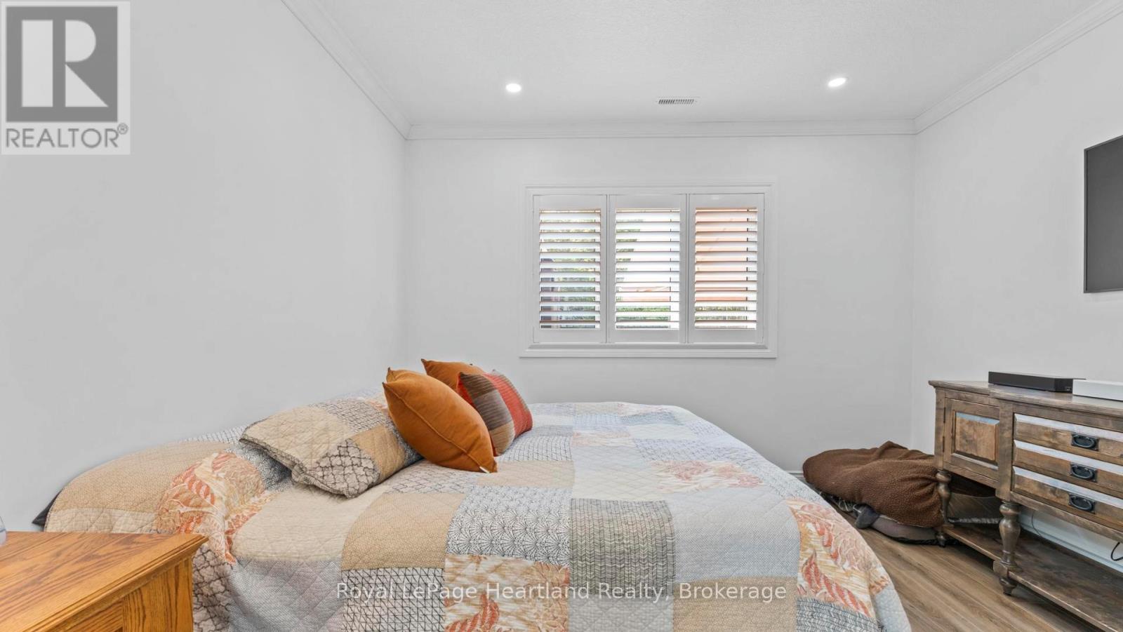 Photo 5 of 50 Bayfield Mews Lane, Bluewater ON